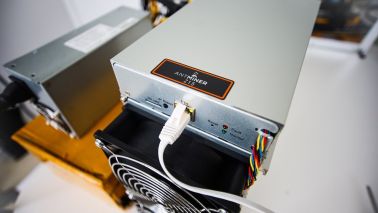BITMAIN ANTMINER Z15 UNBOXING!